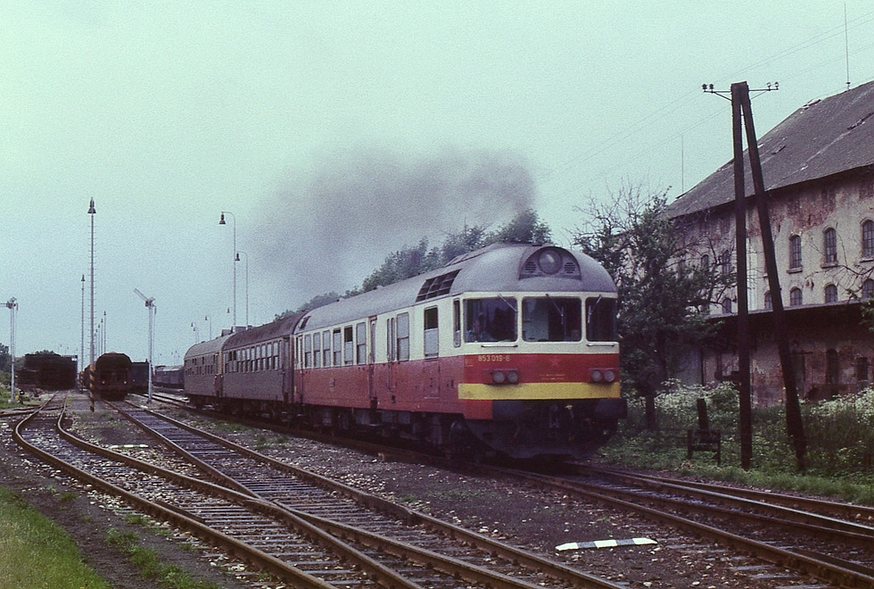 853 019-8
