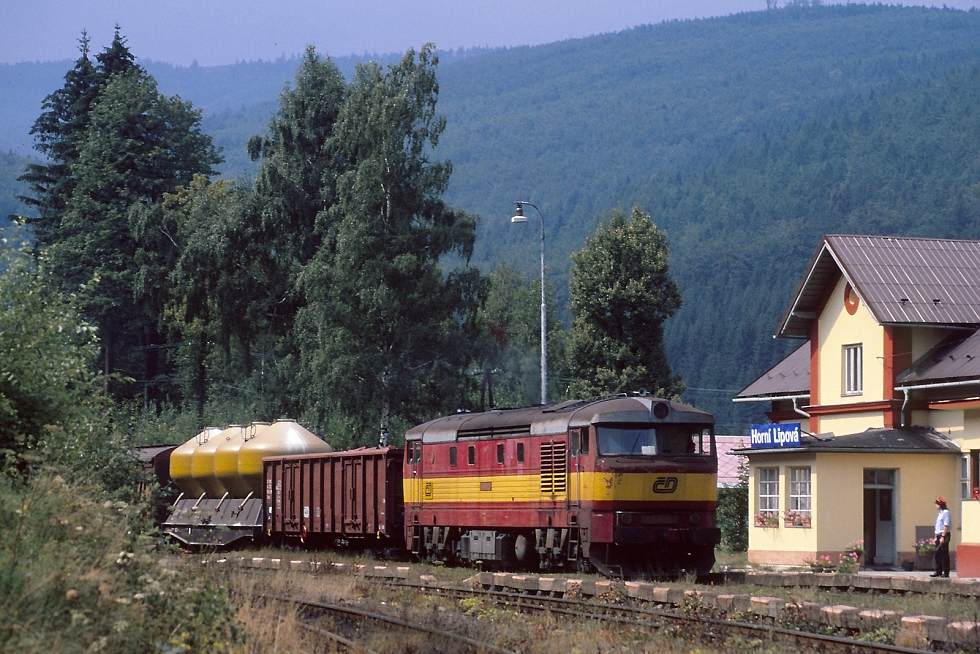 752 038-0