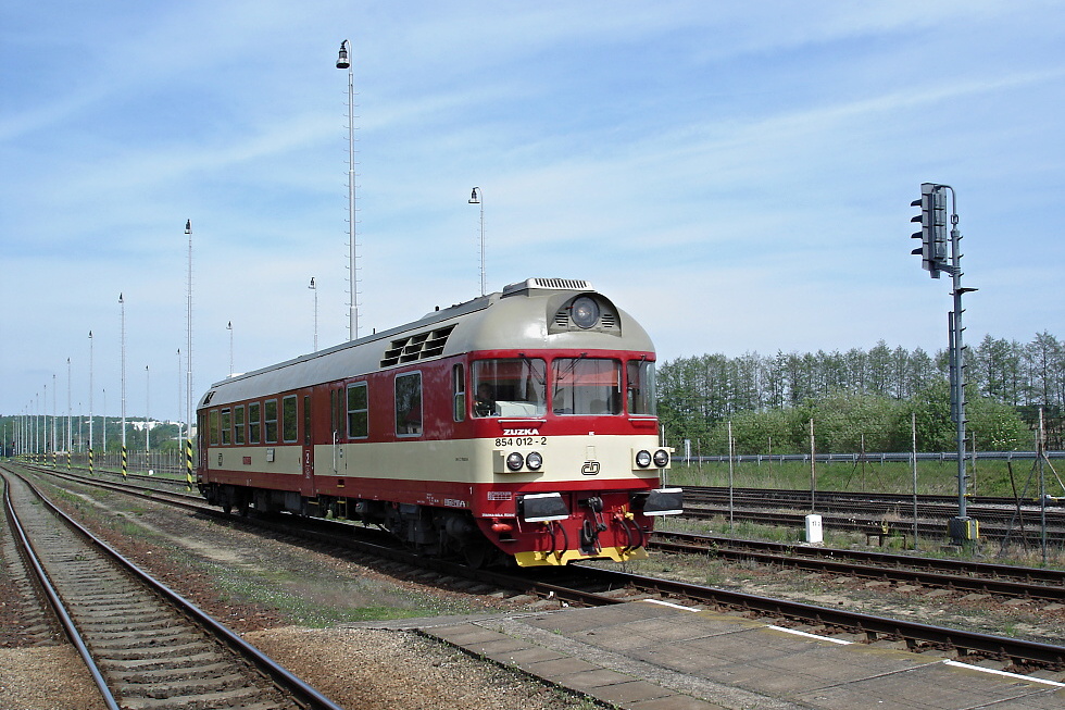 854 012-2