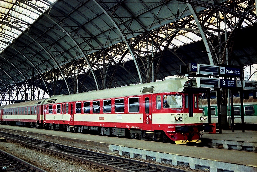 854 002-3