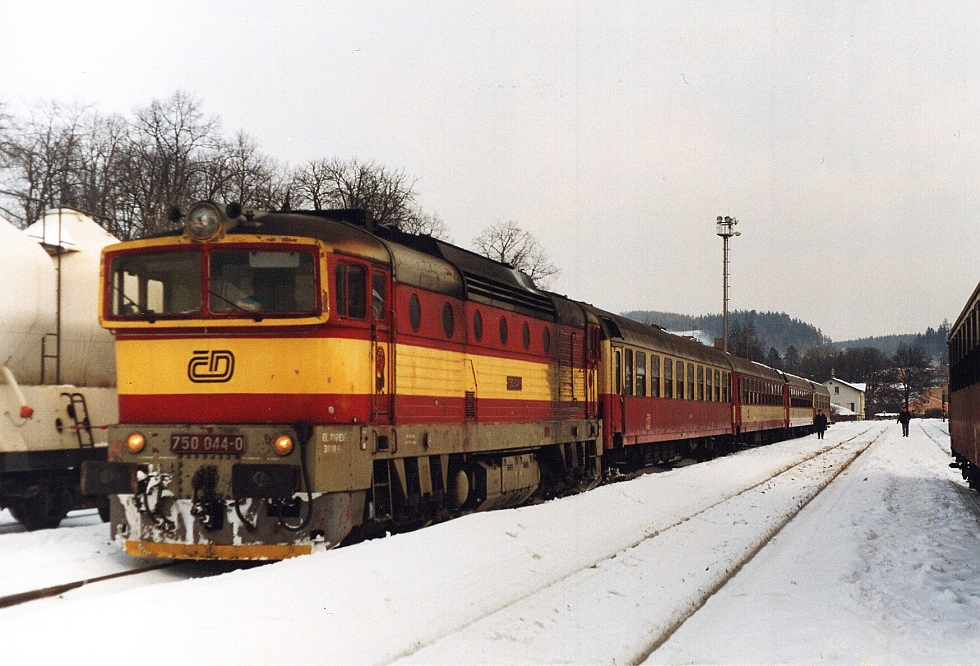 750 044-0