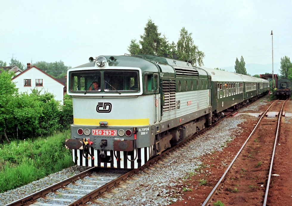 750 293-3