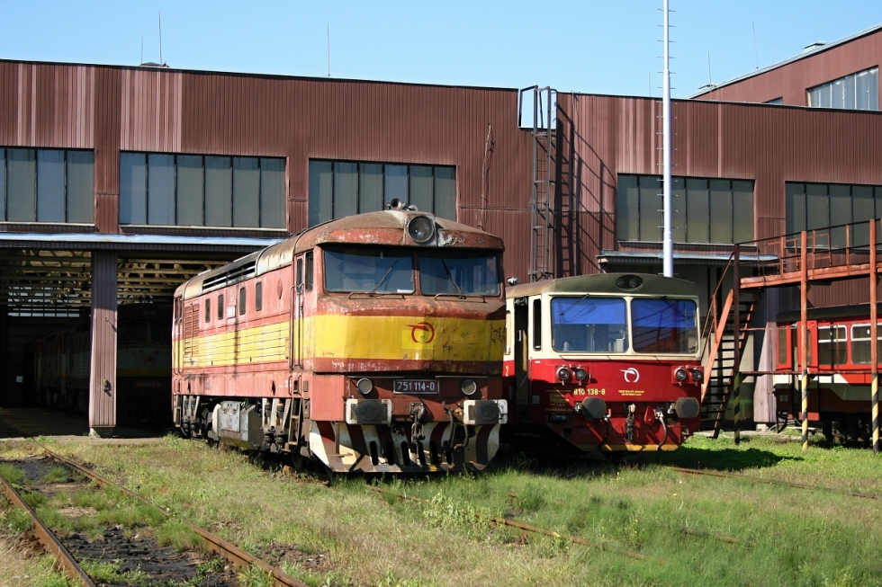 751 114-0