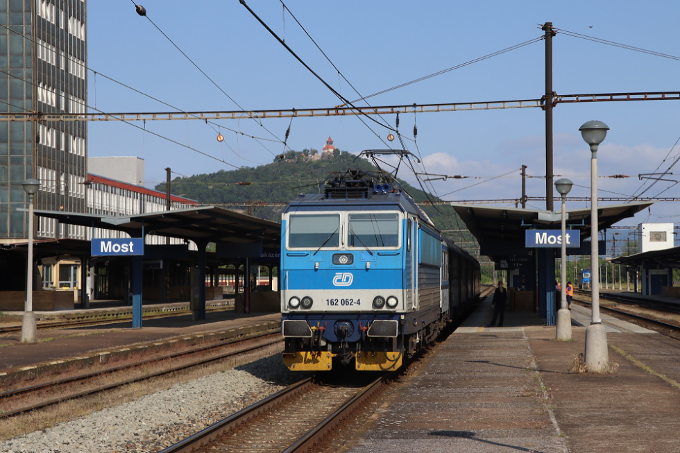 162 062-4