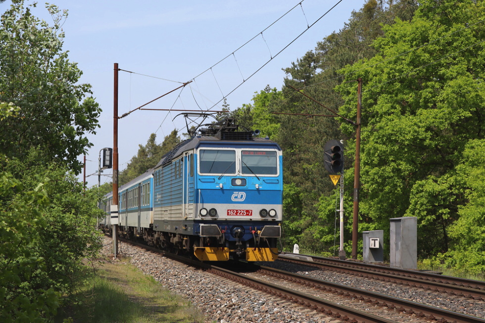 162 225-7