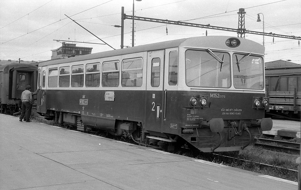M152.0170