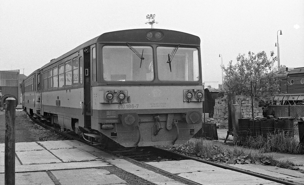 810 186-7