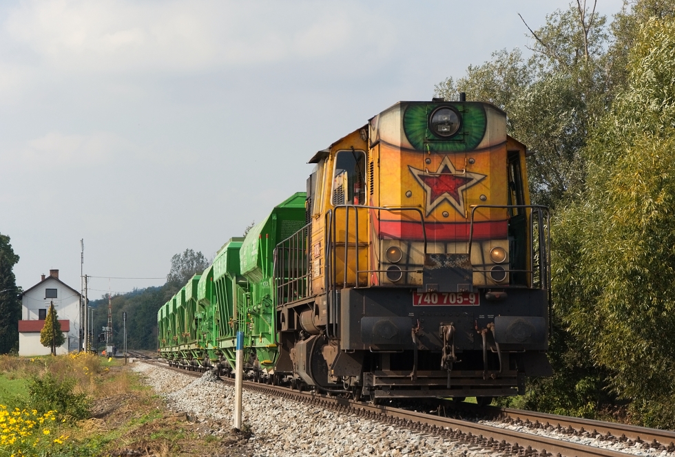 740 705-9