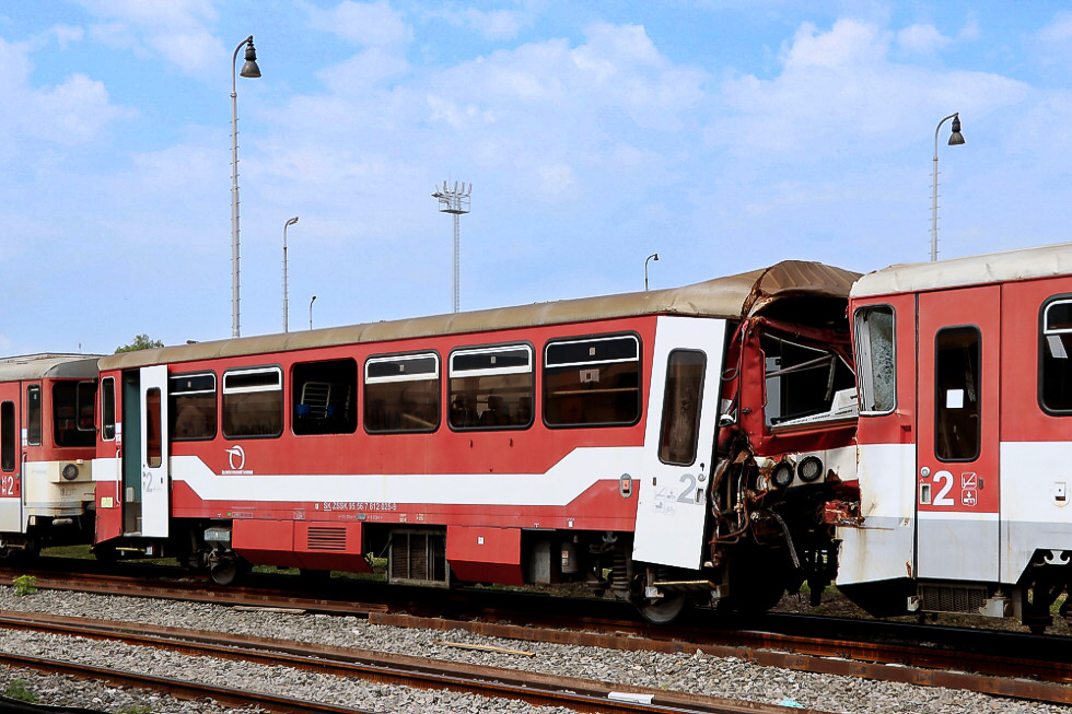 812 025-9