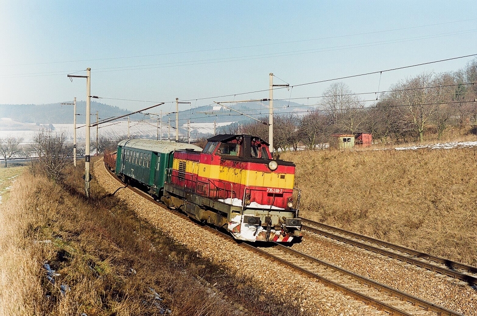 735 248-7