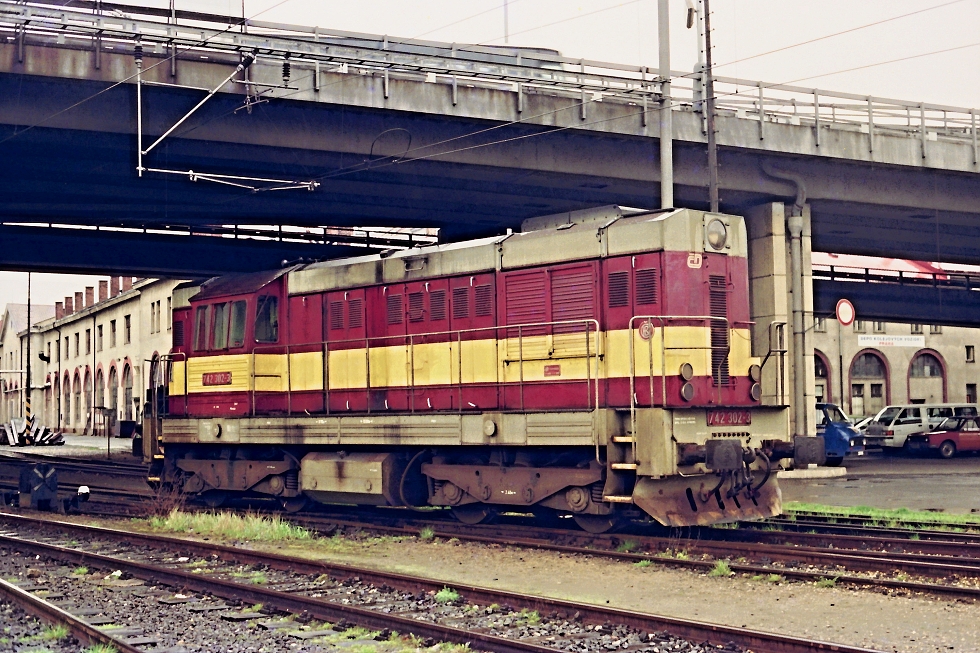 742 302-3
