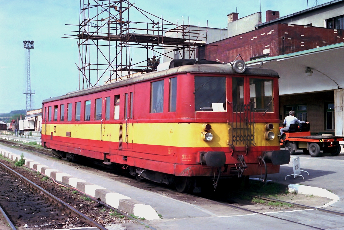 830 020-4