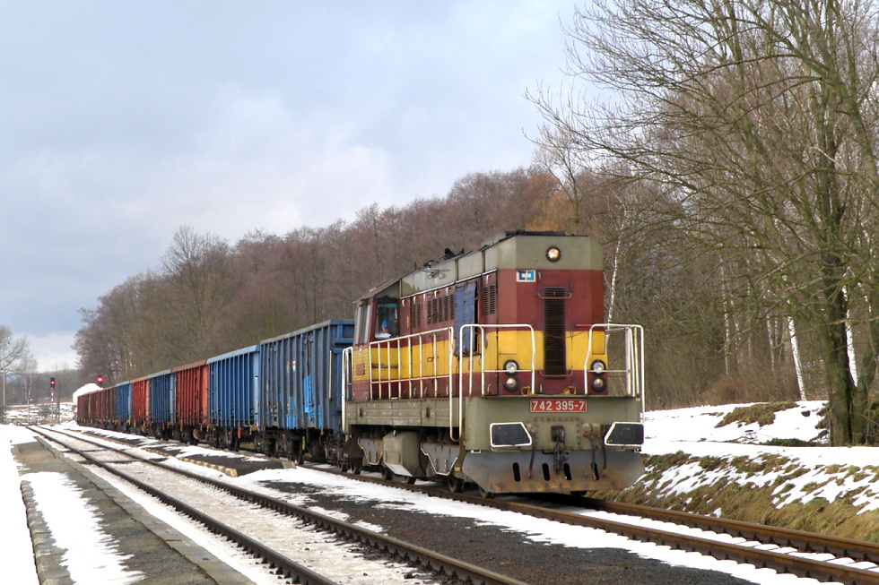 742 395-7