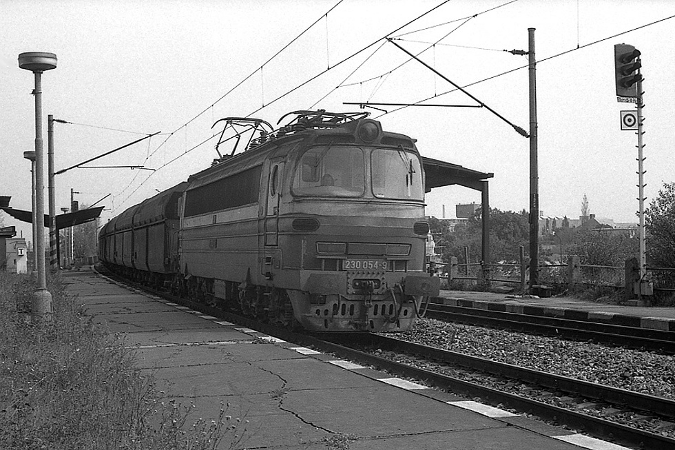 230 054-9