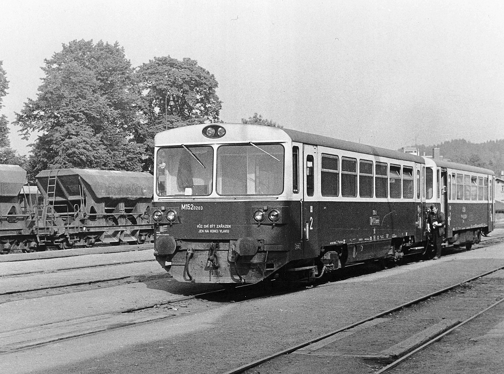 M152.0203