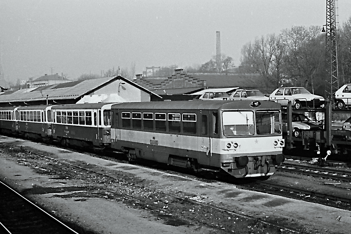 810 252-7
