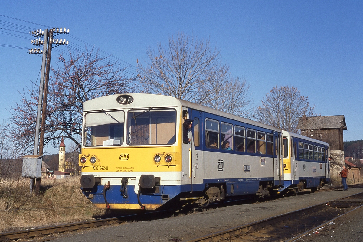 810 242-8