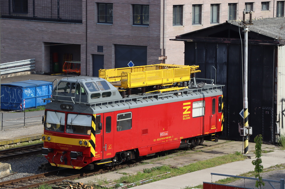 892 081-1