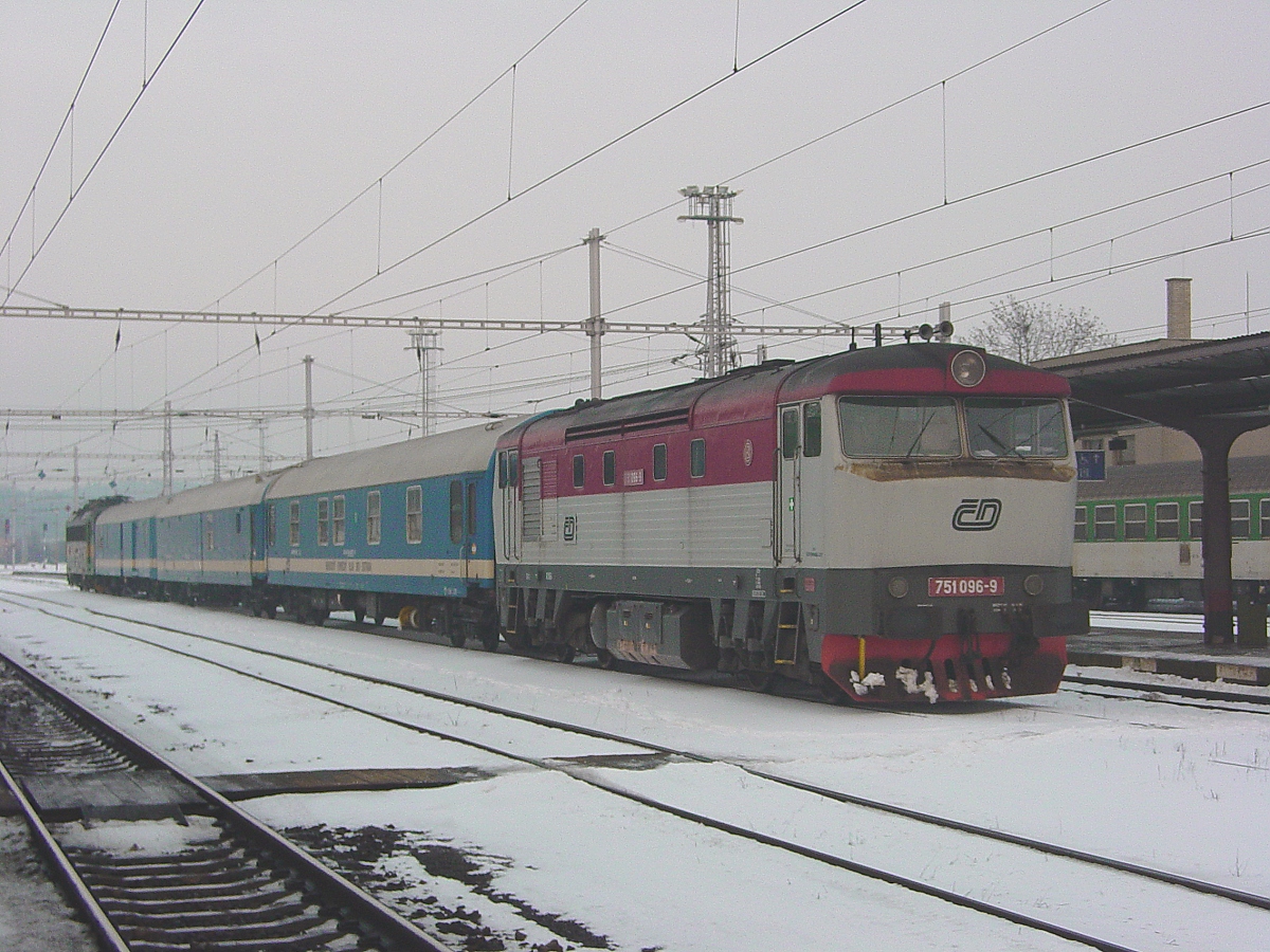 751 096-9