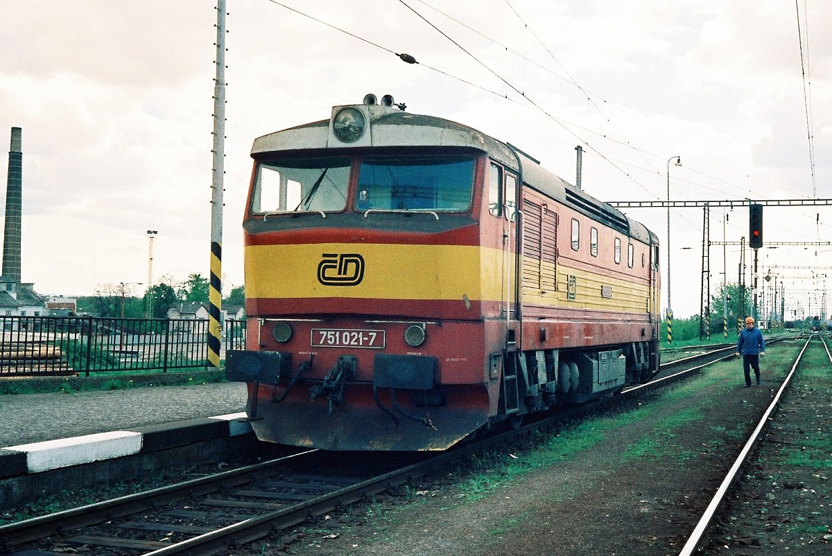 751 021-7