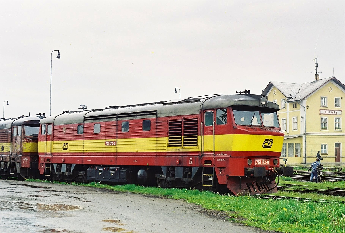 751 172-8